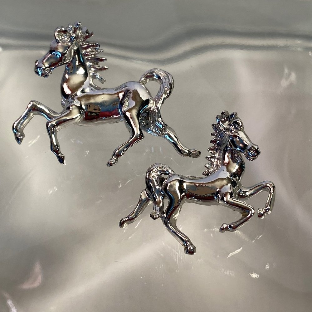 Silver Horse (2) Pins